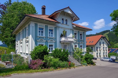 Villa and house of the municipal administration in Weitnau
