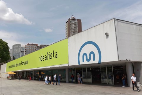 Trinidade metro station above ground