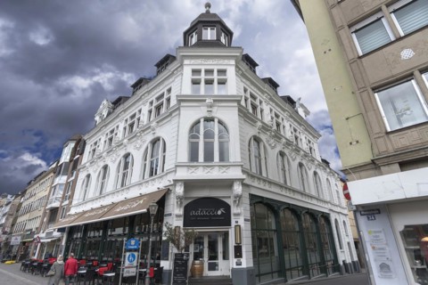 Neo-Renaissance building with mansard roof