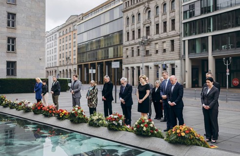 Wreath-laying ceremony on the occasion of the 70th anniversary of the GDR People's Uprising of 17 June 1953 at the Platz des Volksaufstandes. Katja Hessel