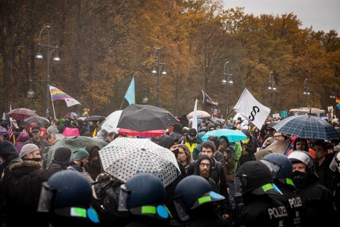 Demonstrators protest against the reform of the infection protection law