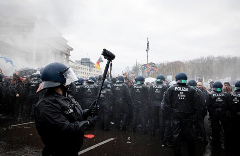 Police action against the demonstration against the reformed Infection Protection Act by Corona sceptics