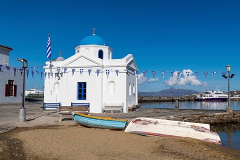 Little chapel in the old town of Horta