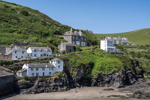 Cottages and traditionally built stone houses on the cliffs of Port Isaac