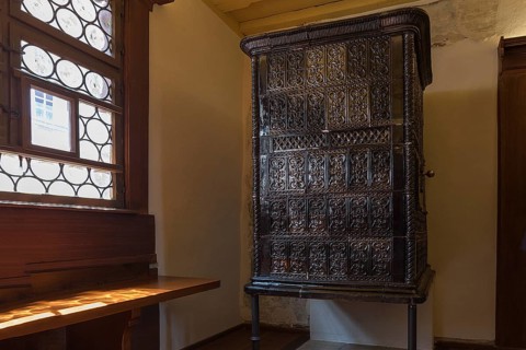 Tiled stove around 1820 in a baroque parlour