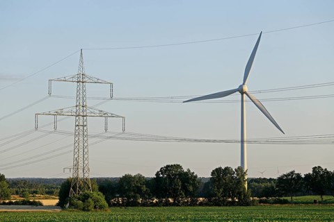 High-voltage pylon