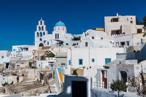 Whitewashed architecture in Pyrgos