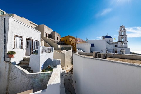 Whitewashed architecture in Pyrgos