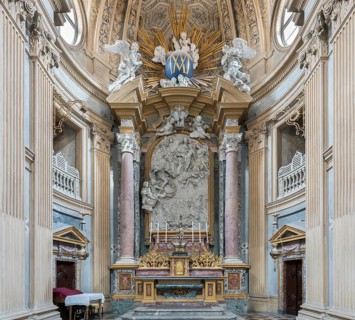 High altar with marble relief of the battle of 1706 with helpful intervention of the Mother of God