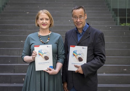 Presentation of the Children's Report 2023 of the German Children's Fund at the Federal Press Conference by Lisa Paus