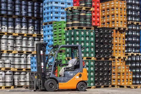 Beverage crates in a beverage market