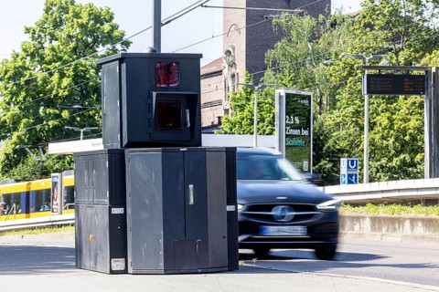 Partly stationary radar system