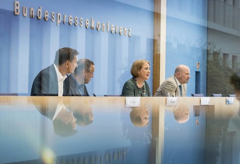 Presentation of the Children's Report 2023 of the German Children's Fund at the Federal Press Conference by Lisa Paus