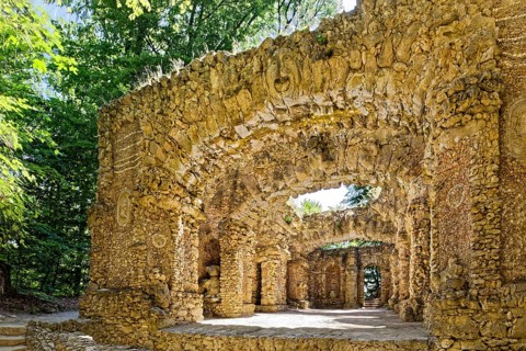 Ruin theatre or grotto theatre