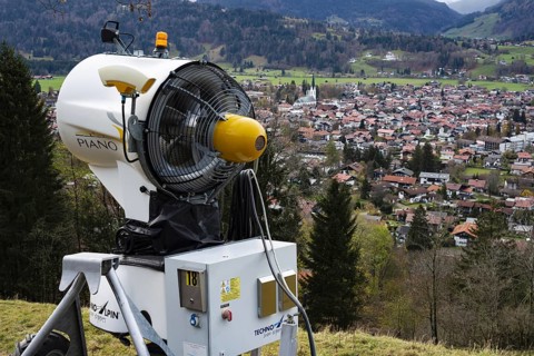 Mobile propeller gun