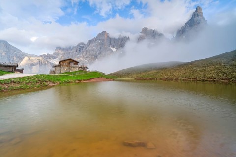 Laghetto Baita Segantini at sunset