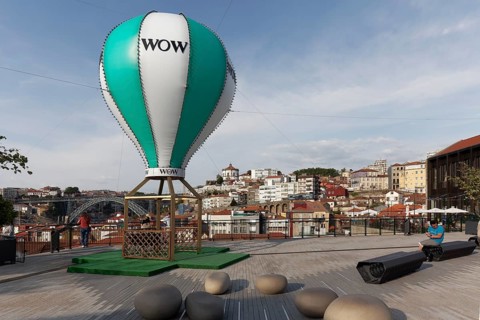 Balloon with lettering WOW