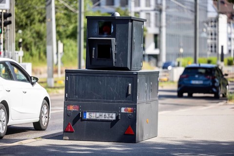 Partly stationary radar system
