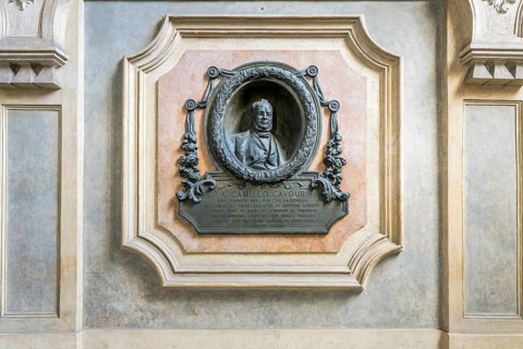 Bronze monument of Camillo Benso Count of Cavour