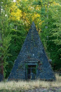 Pyramid in memory of Prince Frederick