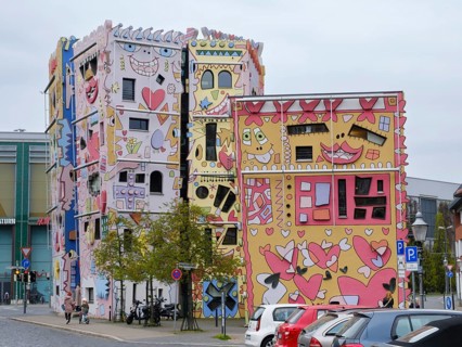 Happy Rizzi House