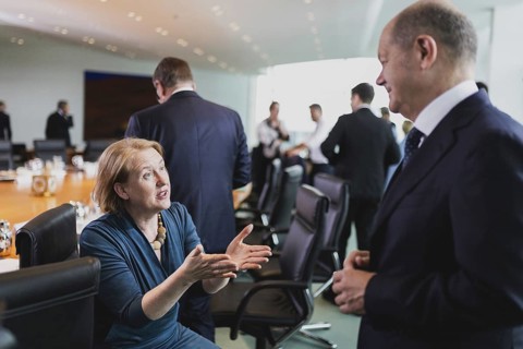 (L-R) Lisa Paus (Buendnis 90 Die Gruenen), Federal Minister for Family Affairs, Senior Citizens,
