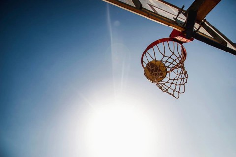 Basketball backboard