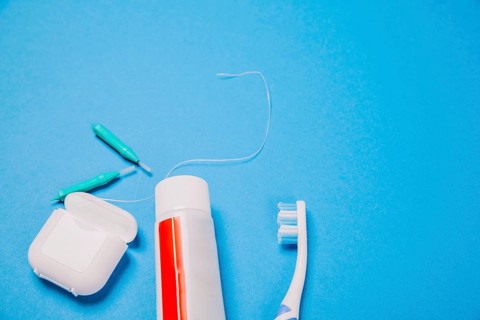 Hygiene composition with space top