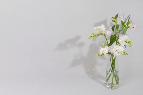 Blossom flowers vase table 11