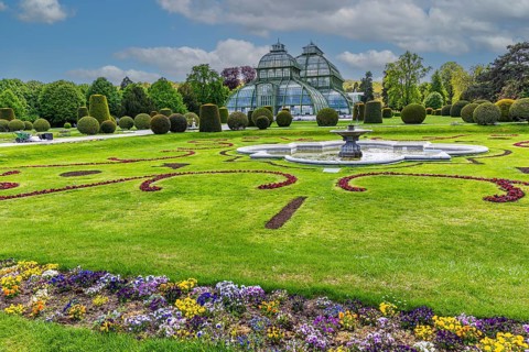 Schoenbrunn Palace Park with fountain