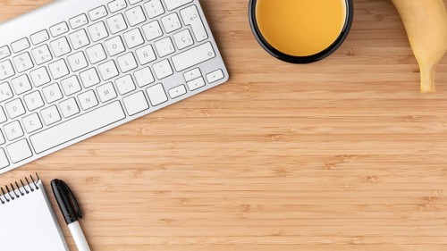 Flat lay desk arrangement with copy space 4