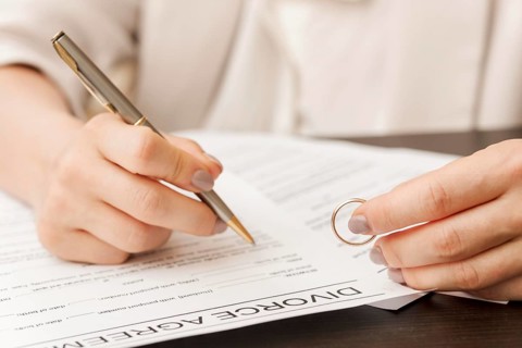 Hand signing document