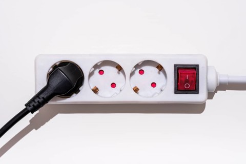3-way power strip with on off switch to save electricity