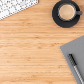 Flat lay desk arrangement with copy space 1