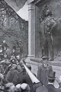 Marechal Joffre saluting La Fayette statue at Brooklyn