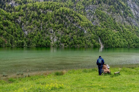 Hikers at Koenigssee near Saleh Station