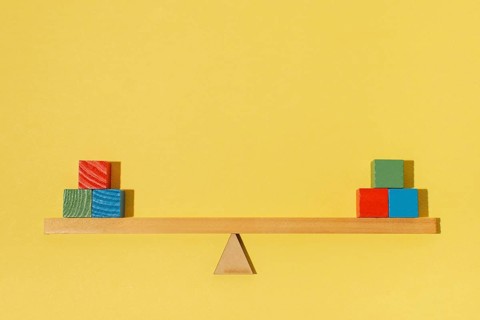 Arrangement with wooden colorful cubes
