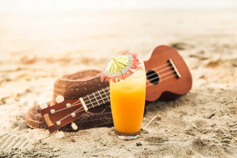 Cocktail sandy beach