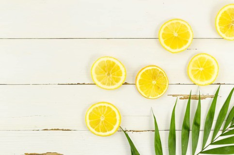 Lemons palm leaf table