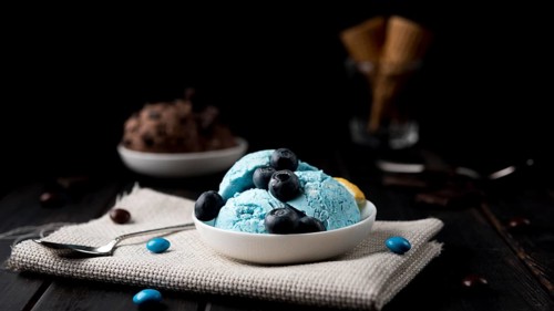Refreshing ice cream ready be served