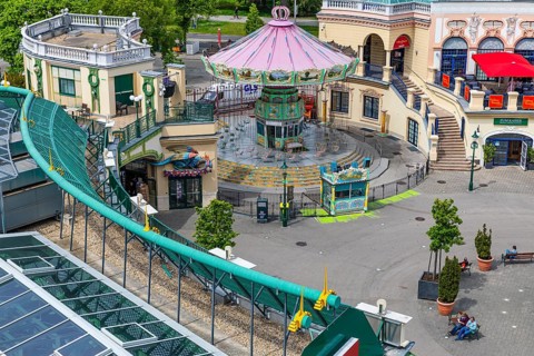 The Chain Carousel