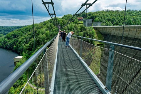 483-metre-long Titan RT suspension rope bridge over the Rappbode dam