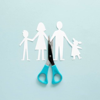 Family divorce paper shape