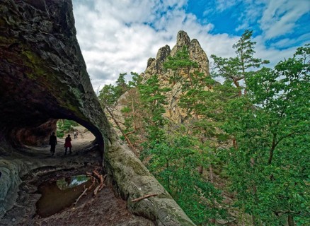 Stone tunnel and rock formation Drei Zinnen