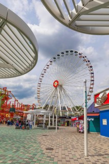 Dark clouds over the flower wheel