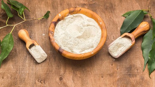High angle bowl with powder two scoops