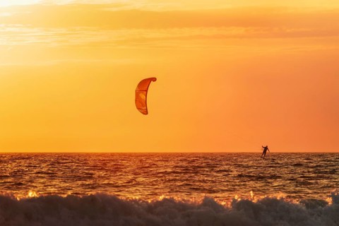 Foiling kiteboarding kitesurfing kiteboarder