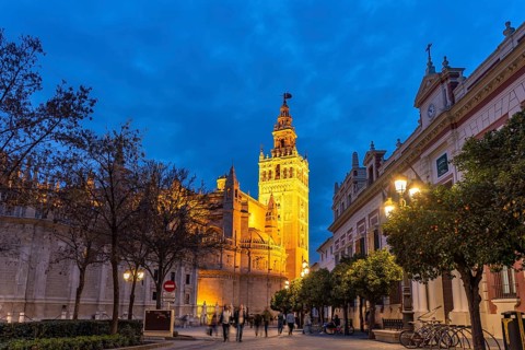 Santa Maria de la Sede Cathedral at dusk