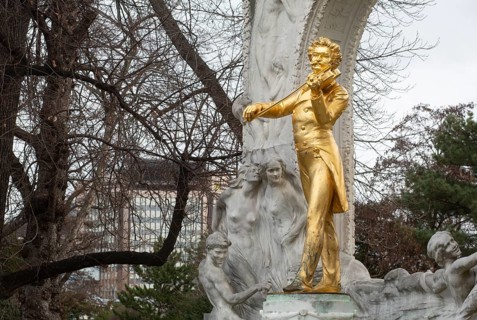Monument to the Walzerkoenig Johann Strauss in Vienna. Done by Edmund von Hellmer