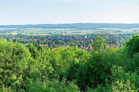 View of the half-timbered town of Einbeck from the Hube